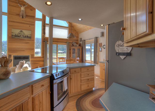 Cozy Mountain Cabin - Outdoor Firepit - Near Wolf Creek Ski Area 10