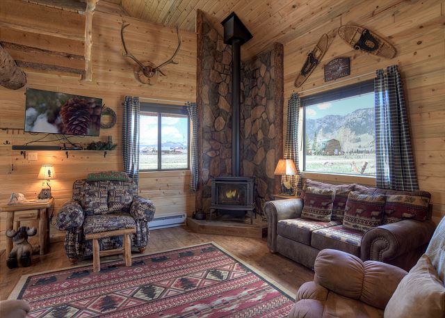 Cozy Log Cabin - Mountain Views - ATV's Welcome Near Creede 3