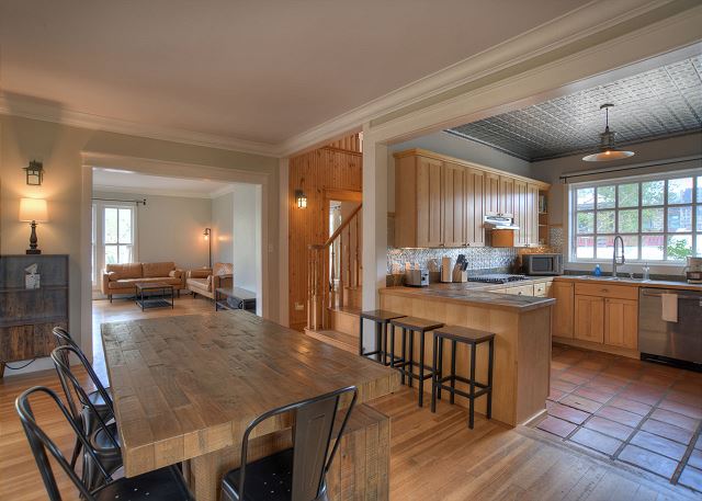 Historic Home - Pet Friendly - Walkable to Downtown 8