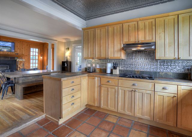 Historic Home - Pet Friendly - Walkable to Downtown 6