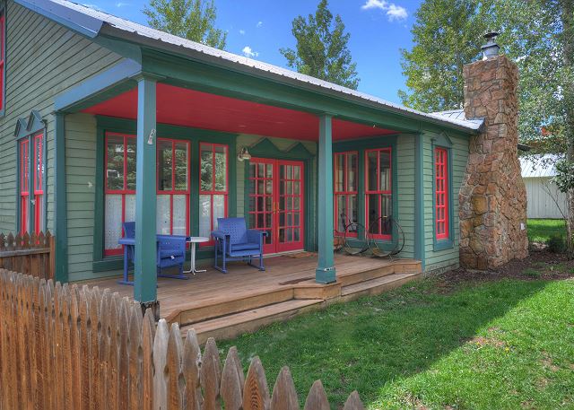 Historic Home - Pet Friendly - Walkable to Downtown 2