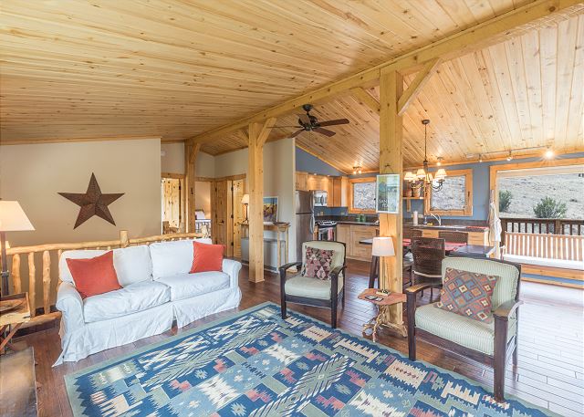 Unmatched Panoramic Mountain Views - Pet Friendly - Walk to Downtown Creede 3