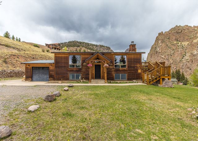 Unmatched Panoramic Mountain Views - Pet Friendly - Walk to Downtown Creede 4