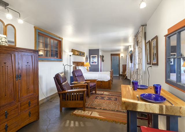 Spacious Studio Apartment - Walkable to Historic Downtown Creede 9
