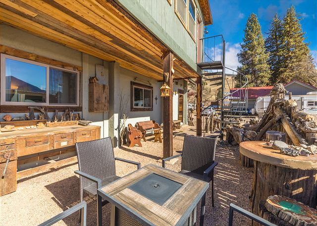 Spacious Studio Apartment - Walkable to Historic Downtown Creede 2