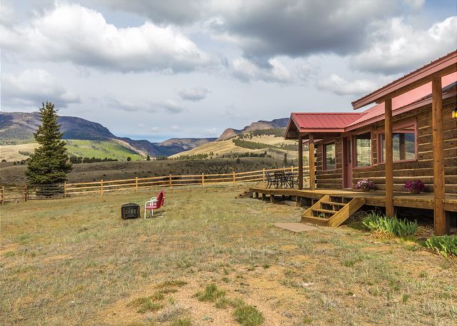 Classic Log Cabin - Amazing Views - ATV Parking - Close to Town 5