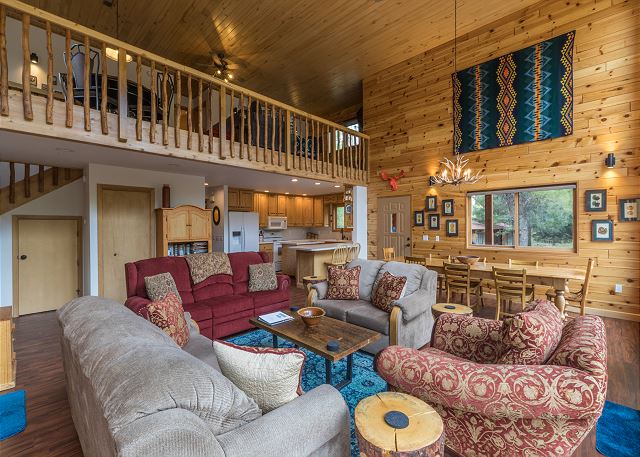 Intown Hidden Gem Overlooking the South Fork River/20 minutes to Wolf Creek 8