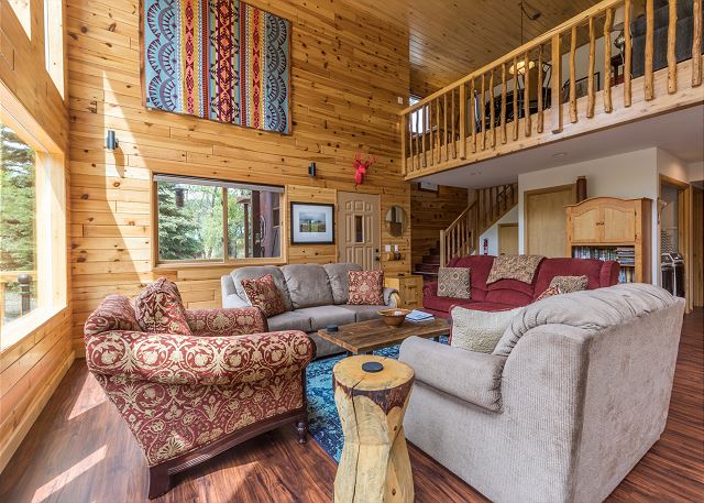 Intown Hidden Gem Overlooking the South Fork River/20 minutes to Wolf Creek 6