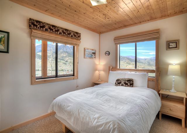 Secluded Mountain Cabin - Pet Friendly - National Forest Access 10