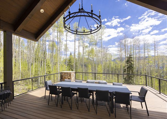 One-of-a-Kind Luxury Home - Hot Tub, Firepit, Views - 8 Min to Purg 5