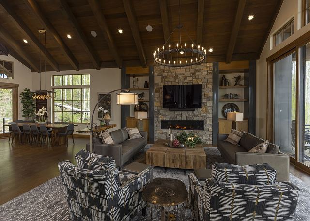 One-of-a-Kind Luxury Home - Hot Tub, Firepit, Views - 8 Min to Purg 6