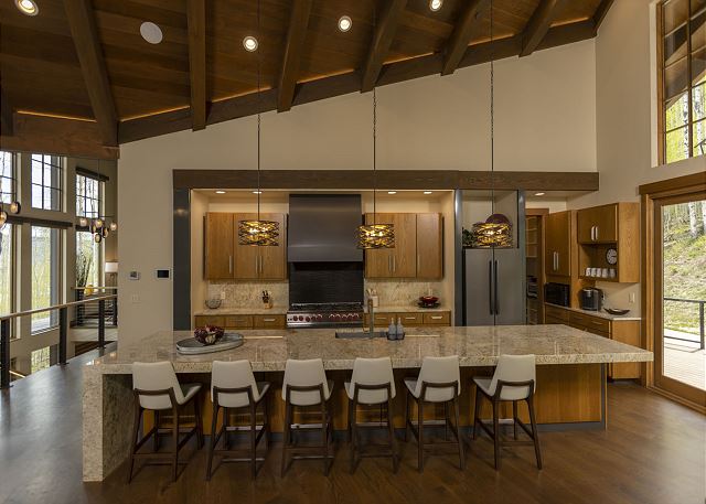 One-of-a-Kind Luxury Home - Hot Tub, Firepit, Views - 8 Min to Purg 9