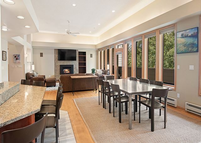 Penthouse Condo w/ Grand Views | Walk to Gondola | 2 Masters & Decks 9