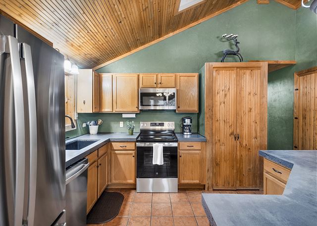 Close to Wolf Creek Ski Area/Private Hot Tub/ATVs Welcome/Firepit 3