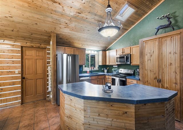 Close to Wolf Creek Ski Area/Private Hot Tub/ATVs Welcome/Firepit 5