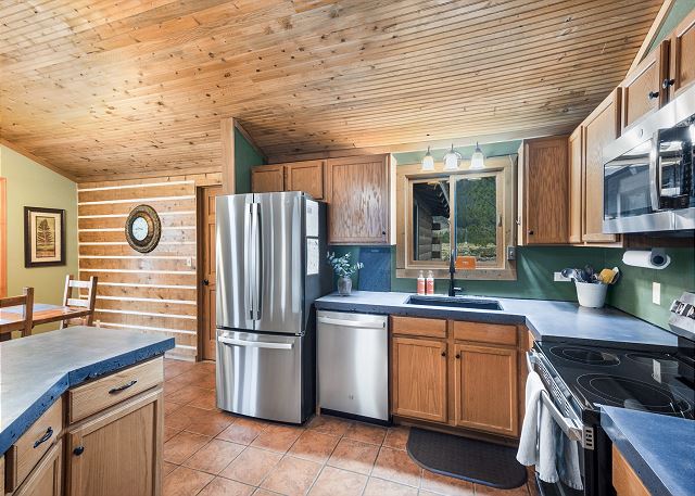 Close to Wolf Creek Ski Area/Private Hot Tub/ATVs Welcome/Firepit 2
