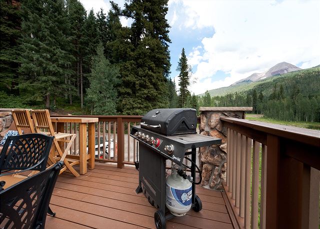 Corner Cascade Village Condo - Largest deck - Fire Pit - Views - Heated Pool 3