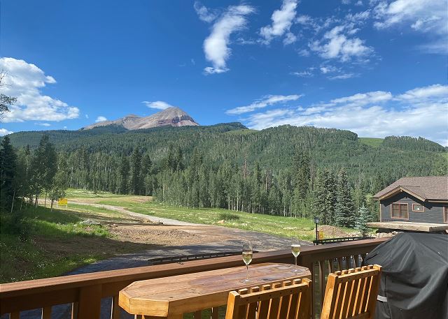 Corner Cascade Village Condo - Largest deck - Fire Pit - Views - Heated Pool 5