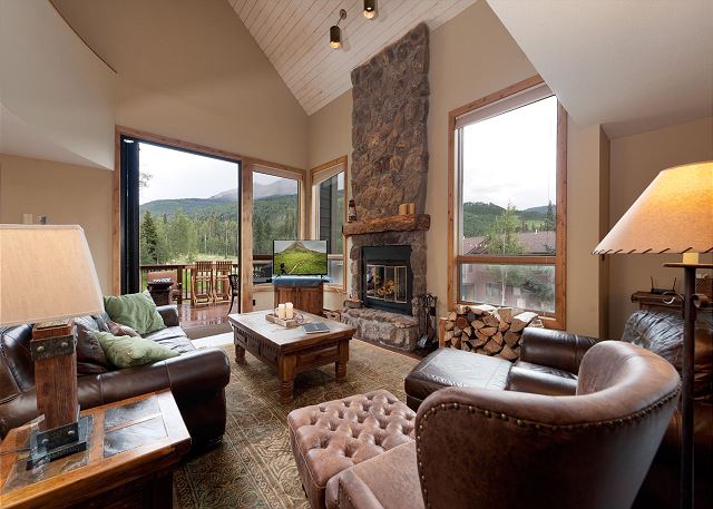 Corner Cascade Village Condo - Largest deck - Fire Pit - Views - Heated Pool 8