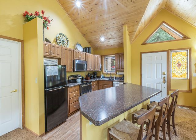 Creekside Hidden Gem - Pet friendly - Close to Downtown Ouray STR2025-028 8