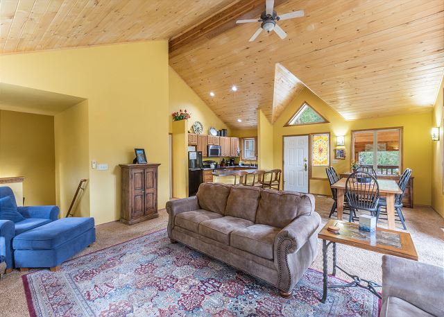 Creekside Hidden Gem - Pet friendly - Close to Downtown Ouray STR2025-028 6