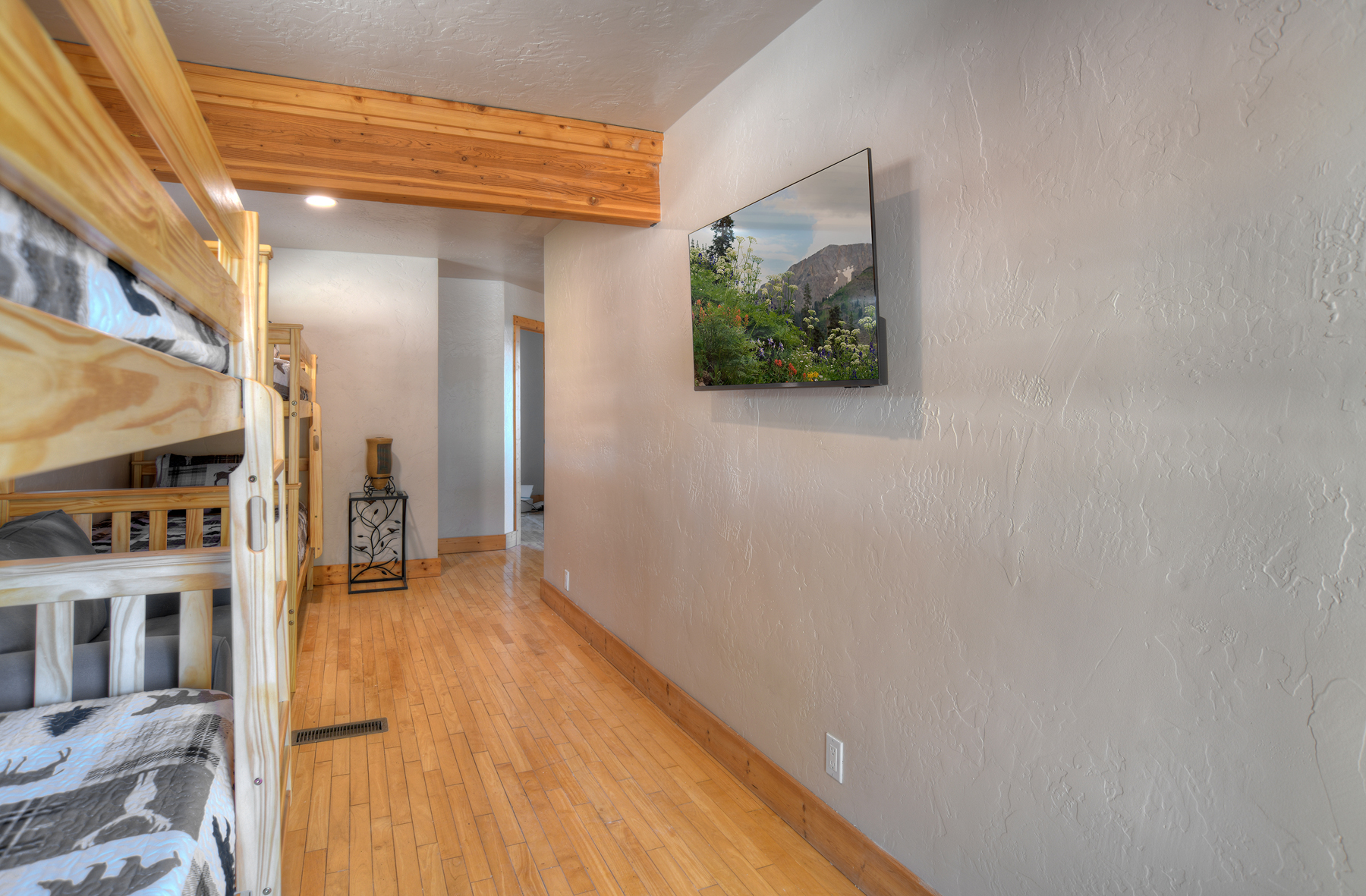 4th Bedroom - 2 Bunk Beds (Single over Single), TV and Deck (Upstairs)