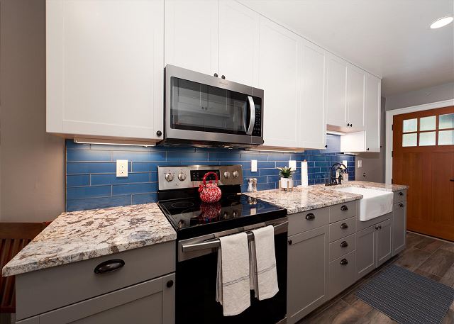 Silver Pines (#571) |10 min to Ski - Private Deck - Golf - AC - Pool/Hot Tub 8