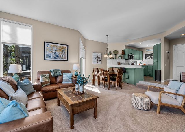 Pilot Butte View Retreat ~Close to Hiking, Biking and Mountain 4