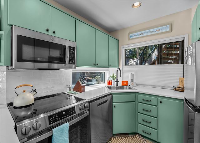Pilot Butte View Retreat ~Close to Hiking, Biking and Mountain 8
