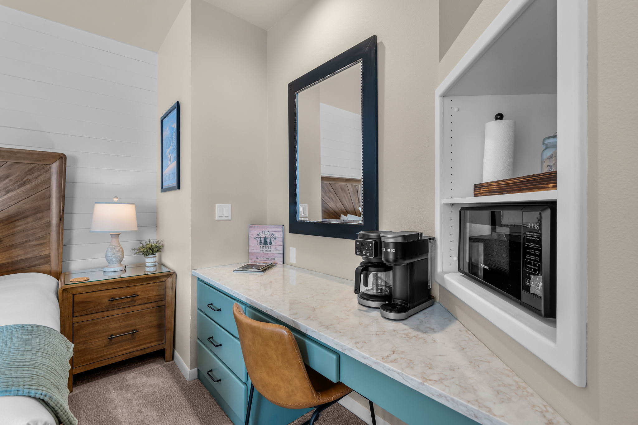 New Listing! Hotel style suite in Mt. Bachelor Village! | Photo 3