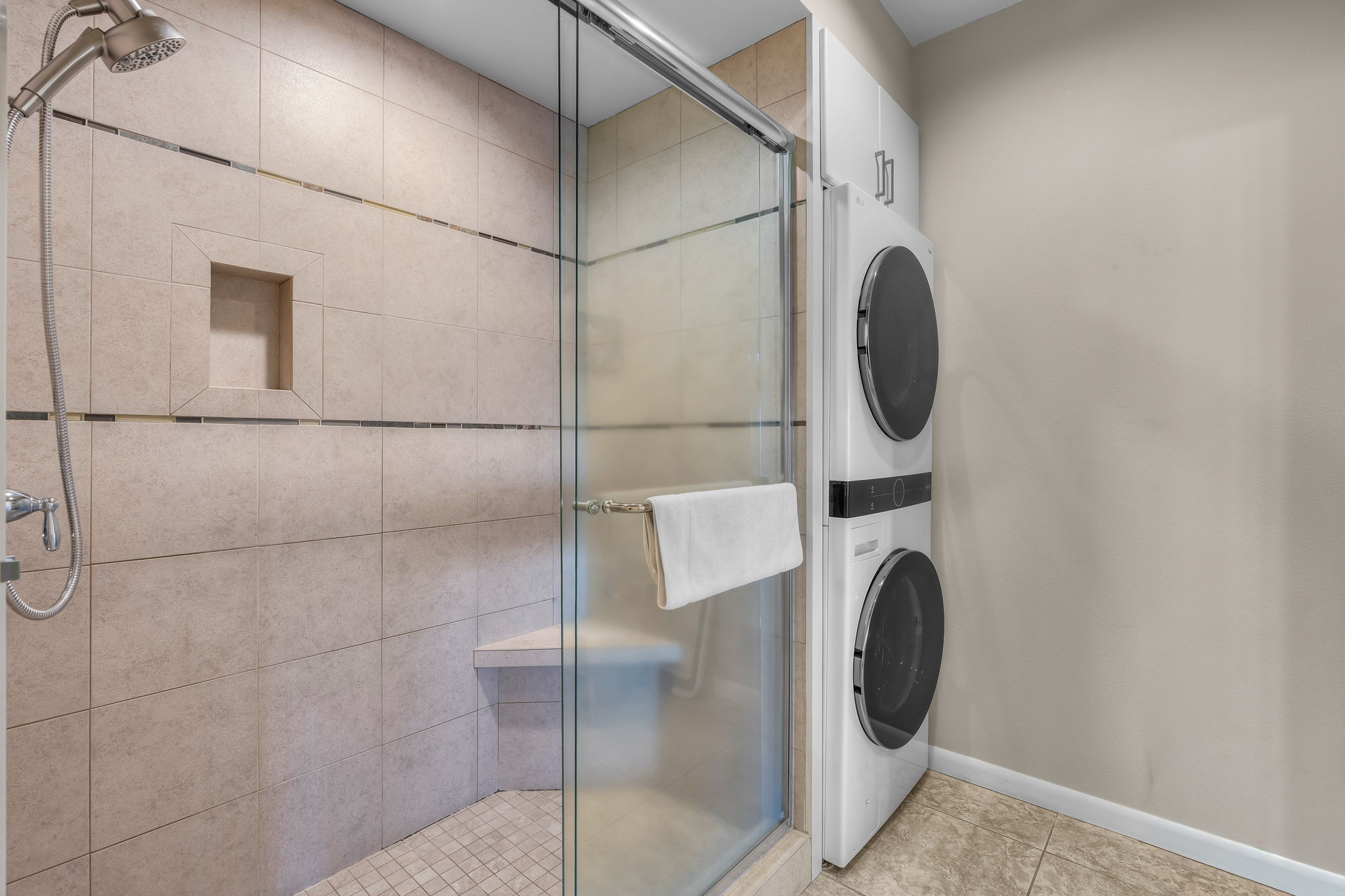 Newly updated and remodeled! Private hot tub! Lockable storage in garage. | Photo 20