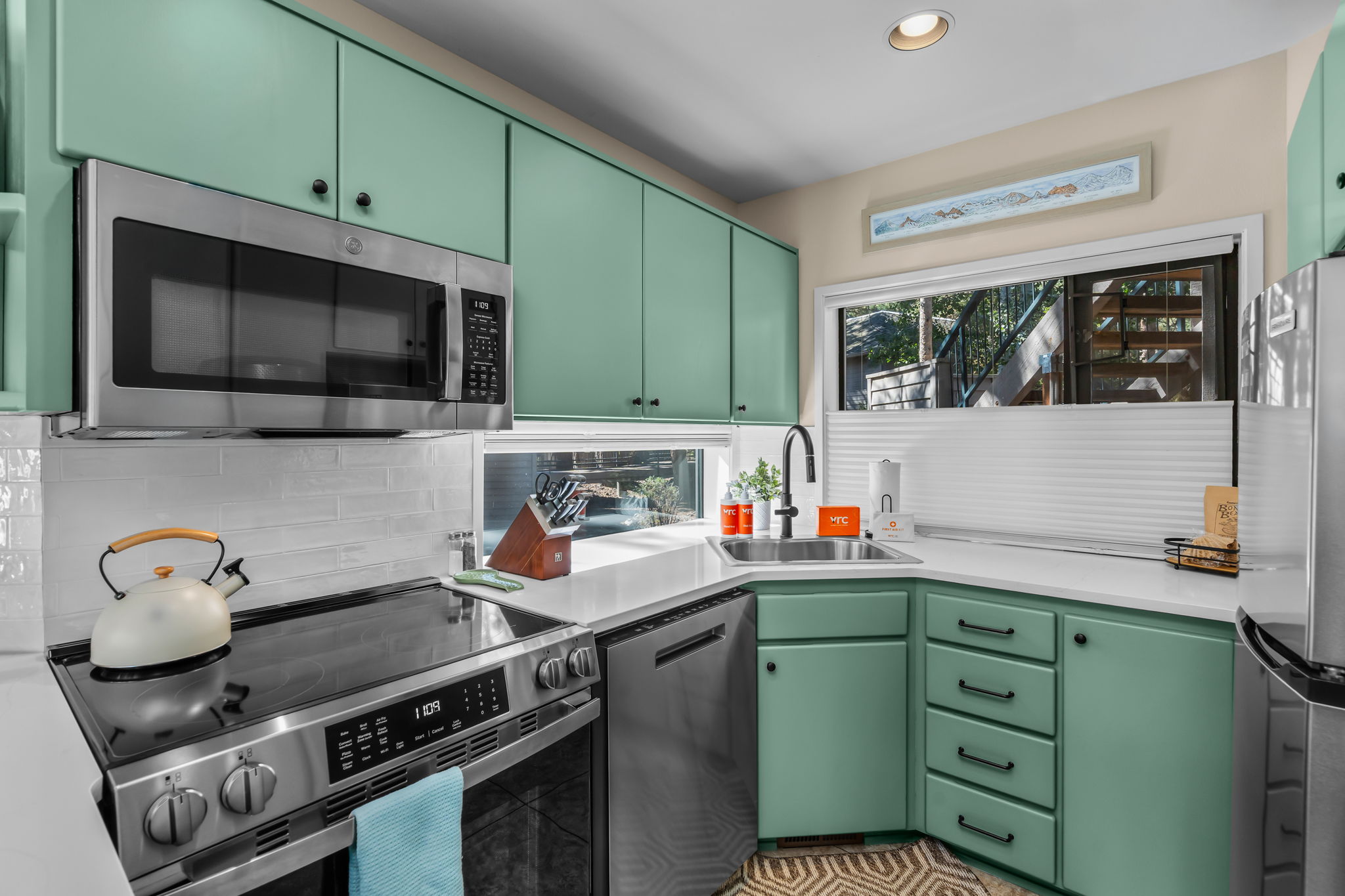 Newly updated and remodeled! Private hot tub! Lockable storage in garage. | Photo 11