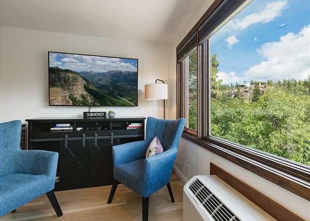 Wildflower Ridge (#103) |10 min to Ski - Golf/AC/Pool/Hot Tub/Mountain Views 4