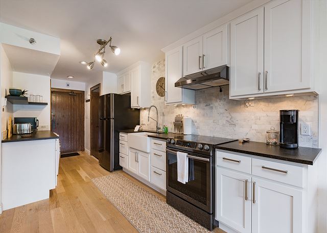 Wildflower Ridge (#103) |10 min to Ski - Golf/AC/Pool/Hot Tub/Mountain Views 3