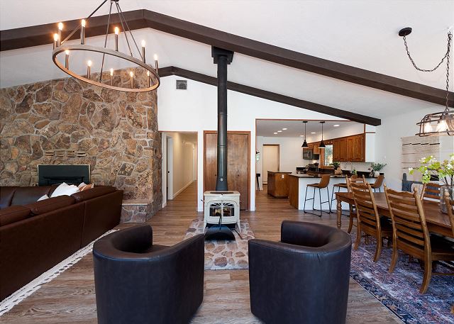 Updated Home on 2 Acres - 15 Minutes to Downtown Durango - Huge Deck w/ Views 9