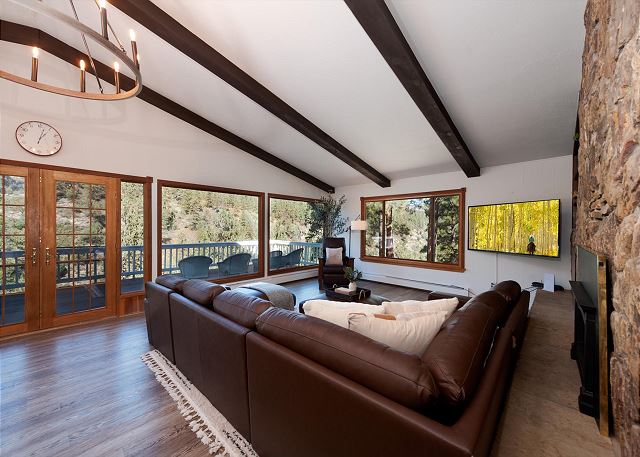 Updated Home on 2 Acres - 15 Minutes to Downtown Durango - Huge Deck w/ Views 4