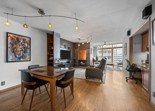 Condo in the Sky - Amazing Views - Gym