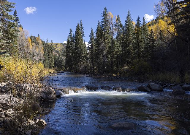 Secluded Luxury Nature Retreat- Private Cabins - Hot Tub - Drive to Telluride 5