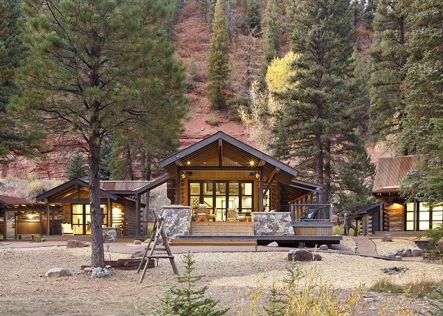 Secluded Luxury Nature Retreat- Private Cabins - Hot Tub - Drive to Telluride