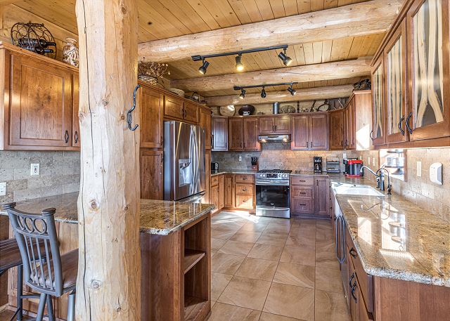 Custom-Built Colorado Log Cabin - Impeccable Views - ATV's Welcome 3