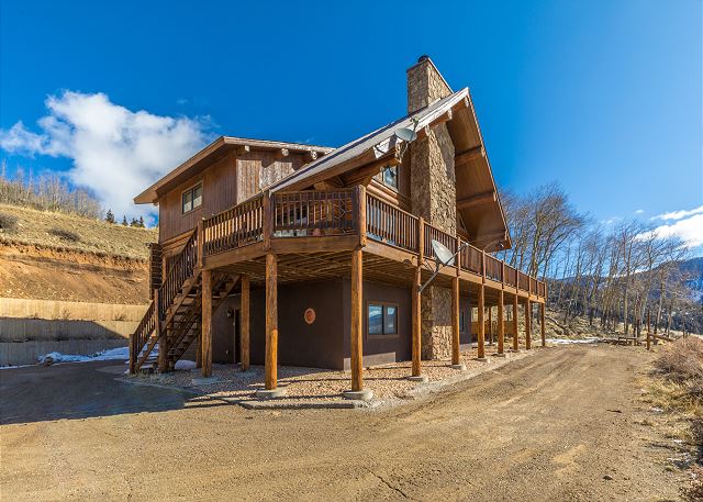 Custom-Built Colorado Log Cabin - Impeccable Views - ATV's Welcome 2