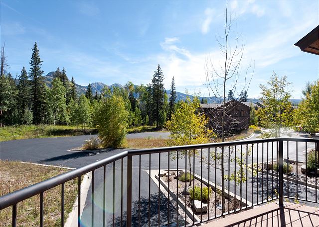 Luxury Cascade Village Townhome/Amazing Views/2 mi to Purg 6