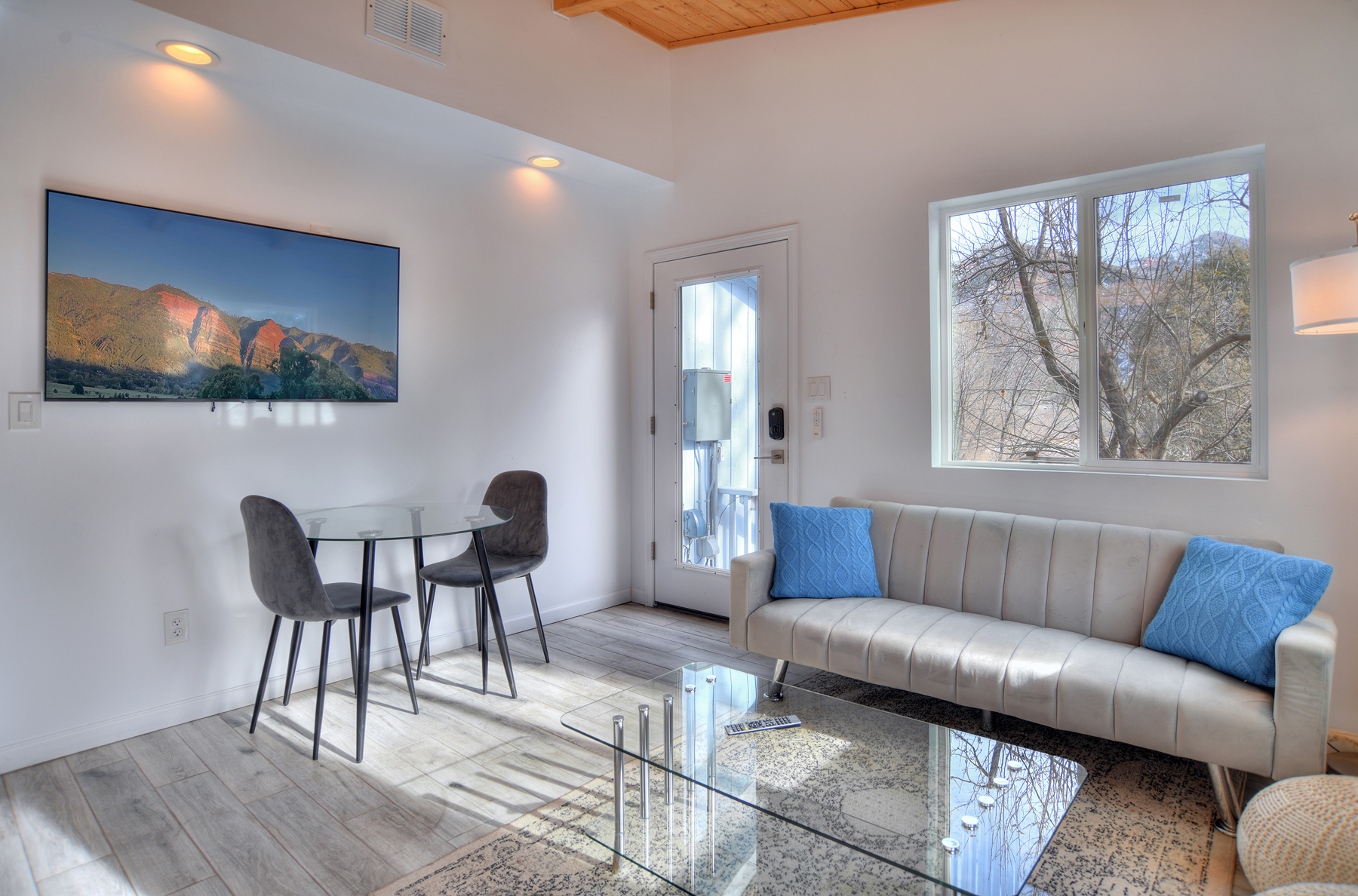 Cabin 
Living and Dining Spaces - Deck access