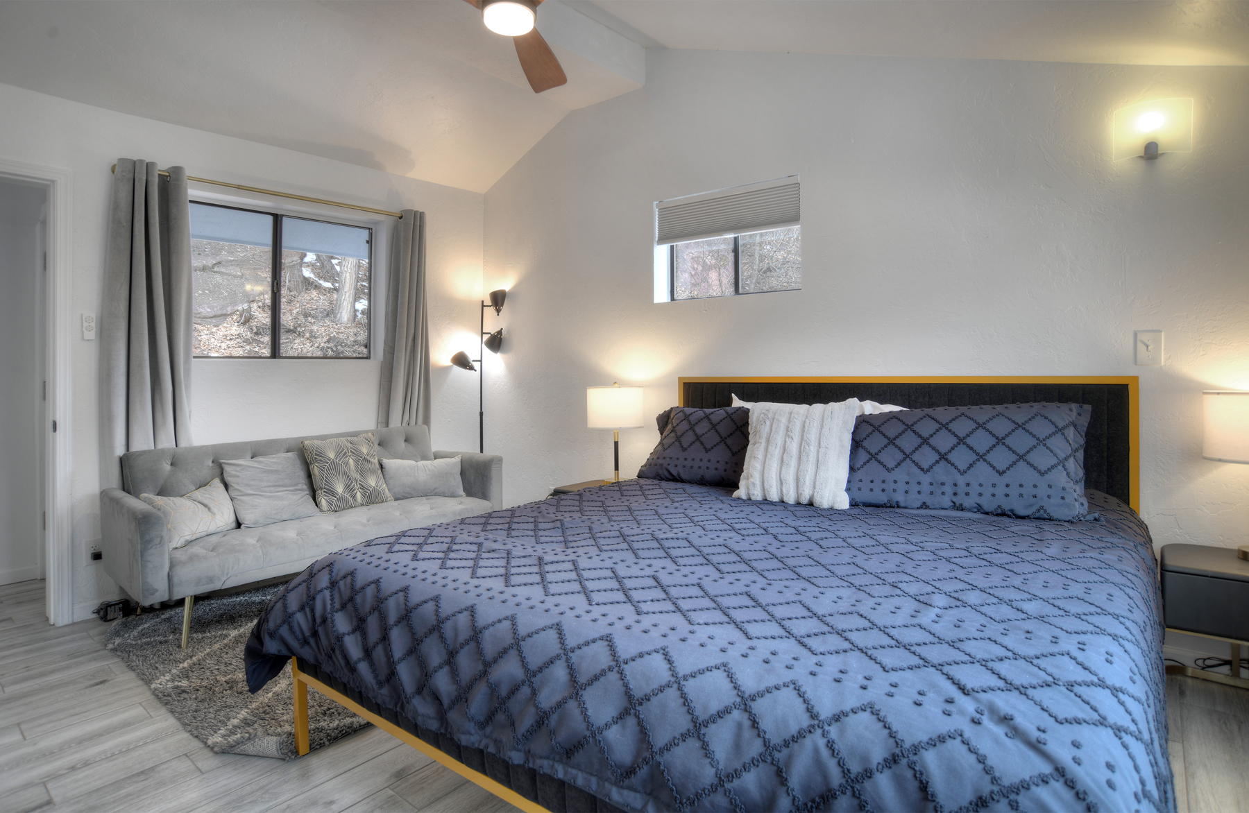 Cabin
Master Bedroom - King and single sofa sleeper and TV