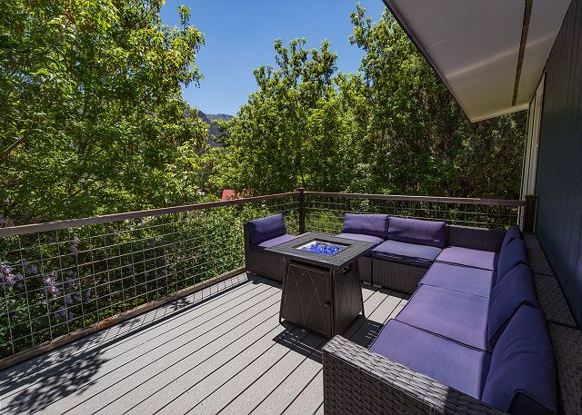 Mid Century Mountain Home on 3 acres - 10 Minutes to DGO - AC-Hot Tub-Views 7