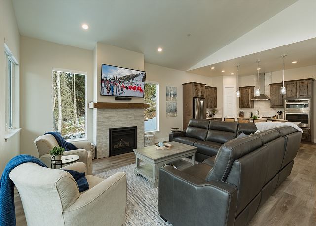 Brand new townhome across from Purgatory - Hot Tub/Views/Arcade Game/Shuttle 6