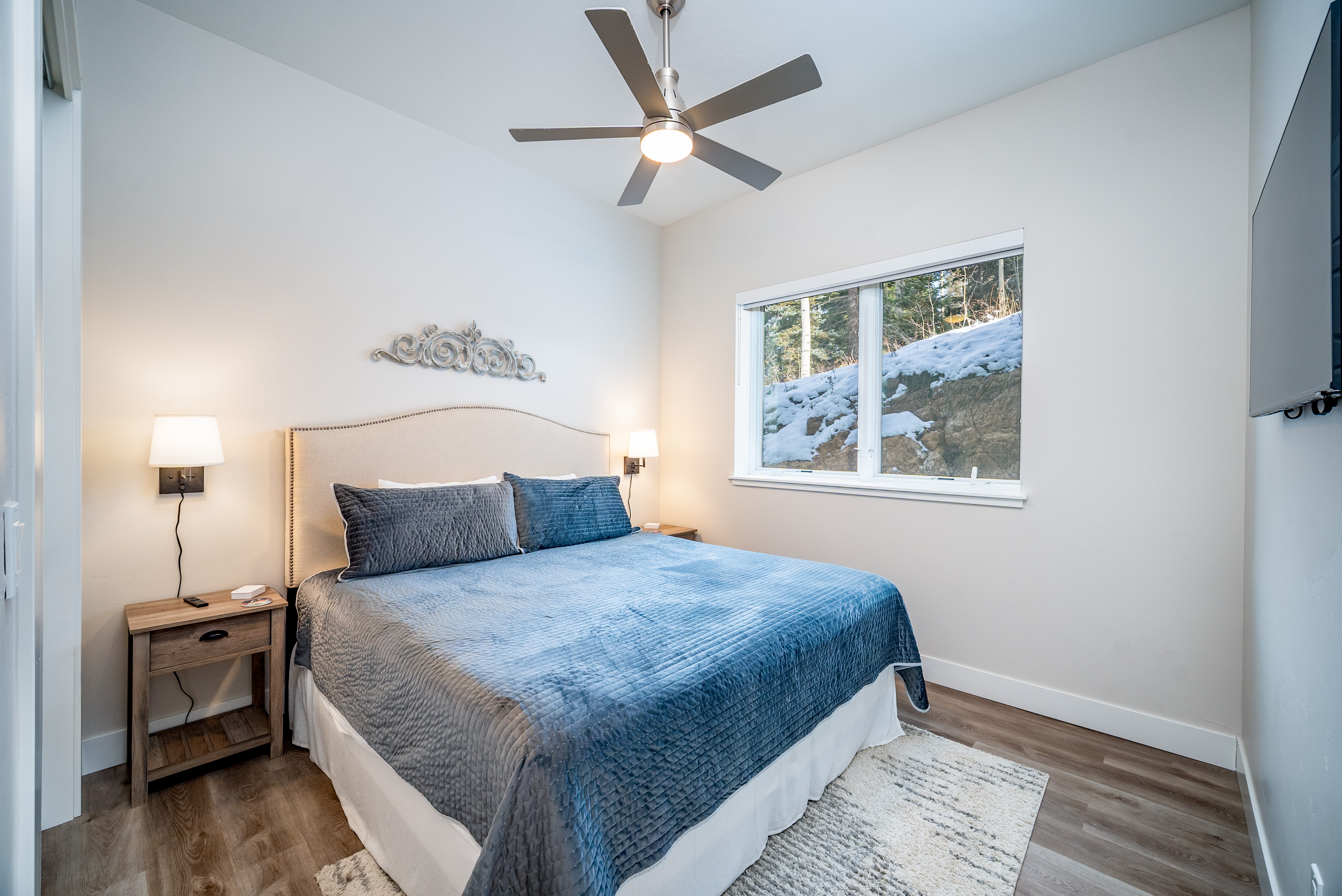 2nd Bedroom - King and TV (Downstairs)