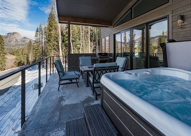 Brand new townhome across from Purgatory - Hot Tub/Views/Arcade Game/Shuttle 2