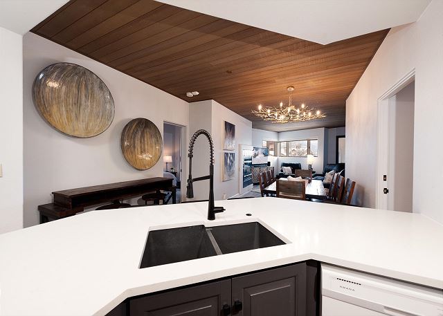 Remodeled Eolus Ski in/Ski Out condo - Views - Deck 3