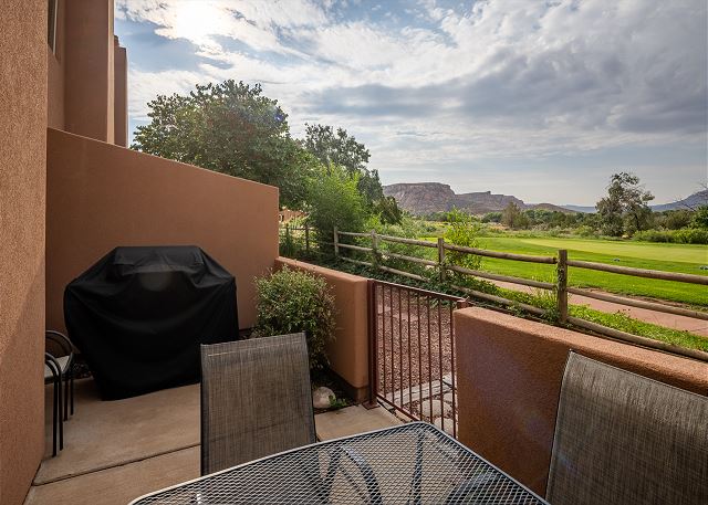 Townhome on Moab Golf Course | Pool | Views! 5